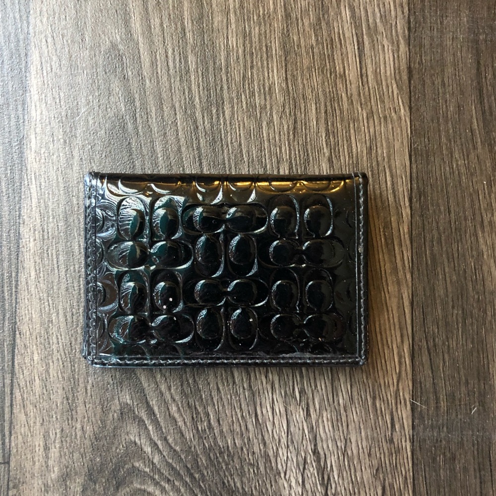 COACH PATENT LEATHER BIFOLD